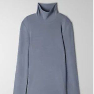 Aritzia Wilfred Free Only Turtleneck